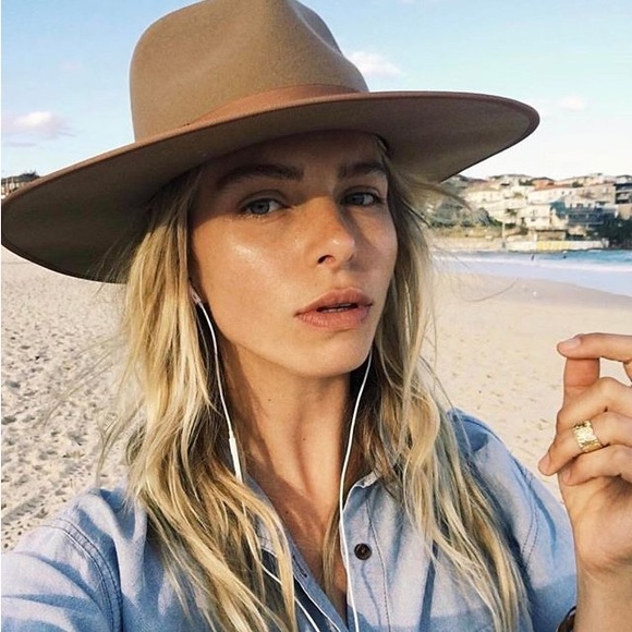 Lack of Color Teak Rancher - Picture 2 of 7